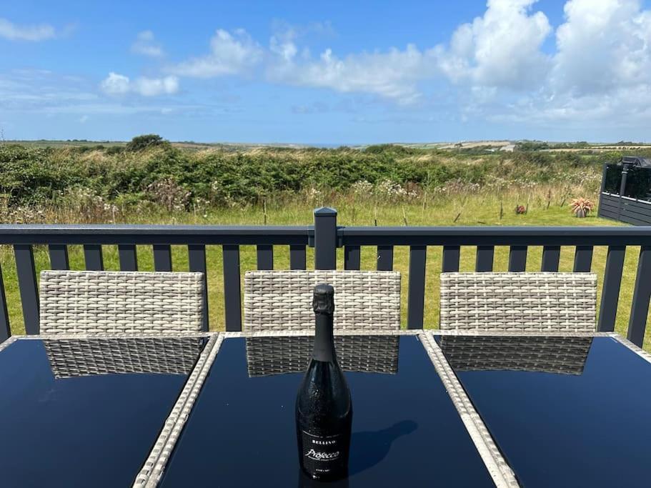 Modern With Amazing Views Holiday home